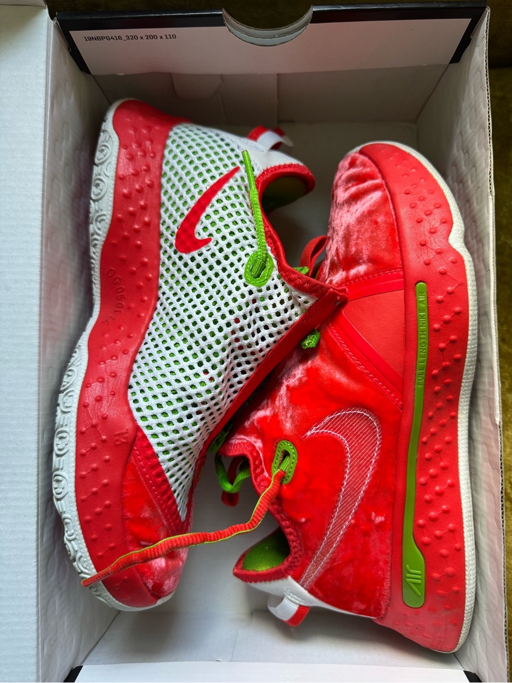 Nike PG4 Christmas Mens/GS 6.5 Women’s 7.5-8